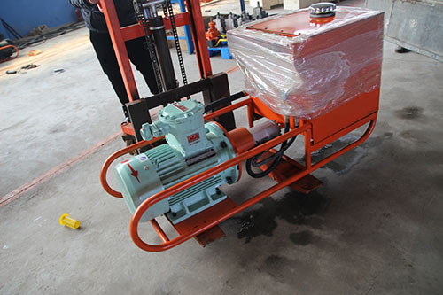ZYJ-430/200液壓架柱式回轉鉆機發(fā)貨實圖